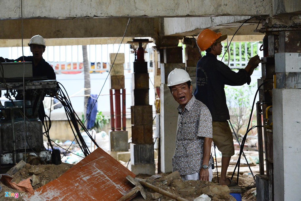 'Thần đèn' nâng nhà thờ rộng 900 m2 ở Sài Gòn cao lên 2 m - Ảnh 12. 'Thần đèn' nâng nhà thờ rộng 900 m2 ở Sài Gòn cao lên 2 m - Ảnh 12.