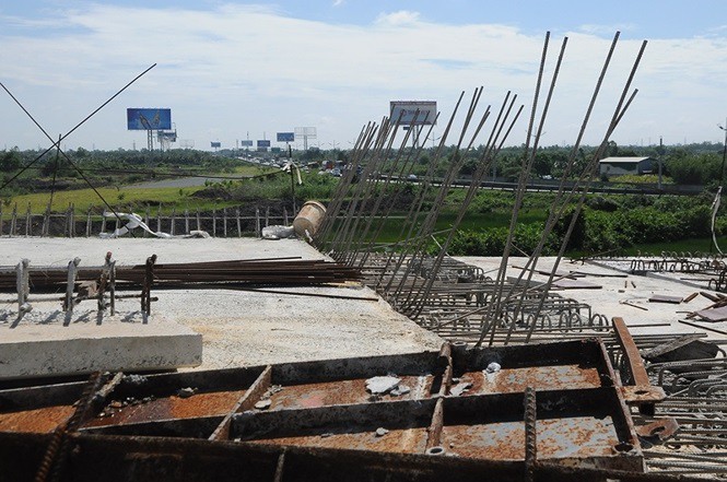 Điều gì đang xảy ra ở công trường cao tốc Trung Lương gần 10 nghìn tỉ? - Ảnh 2.