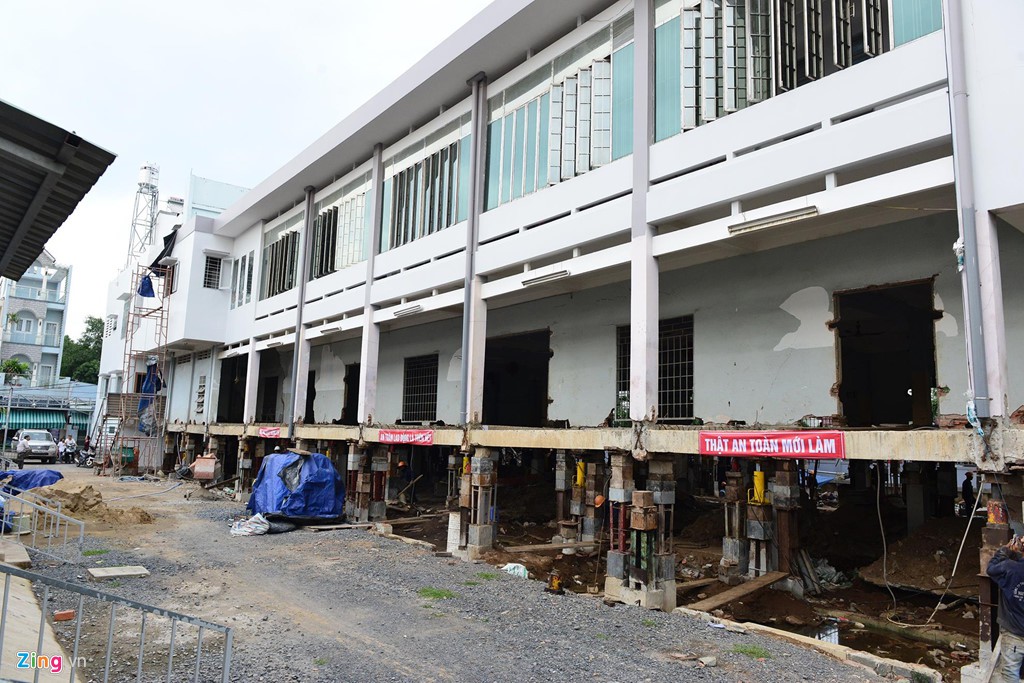 'Than den' nang nha tho rong 900 m2 o Sai Gon cao len 2 m hinh anh 4 'Than den' nang nha tho rong 900 m2 o Sai Gon cao len 2 m hinh anh 4