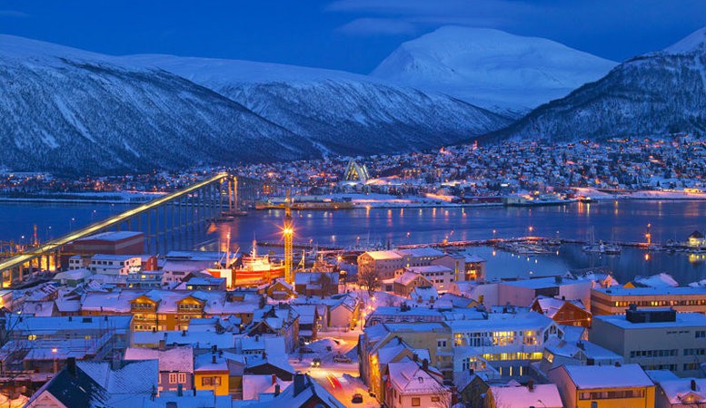 polar-night-tromso-northern-norway polar-night-tromso-northern-norway
