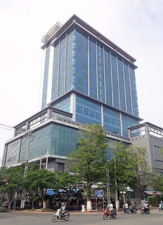 Cao ốc Bạc Liêu Tower xây thời Trịnh Xuân Thanh được giải cứu sau 8 năm bỏ hoang - Ảnh 1. Cao ốc Bạc Liêu Tower xây thời Trịnh Xuân Thanh được giải cứu sau 8 năm bỏ hoang - Ảnh 1.