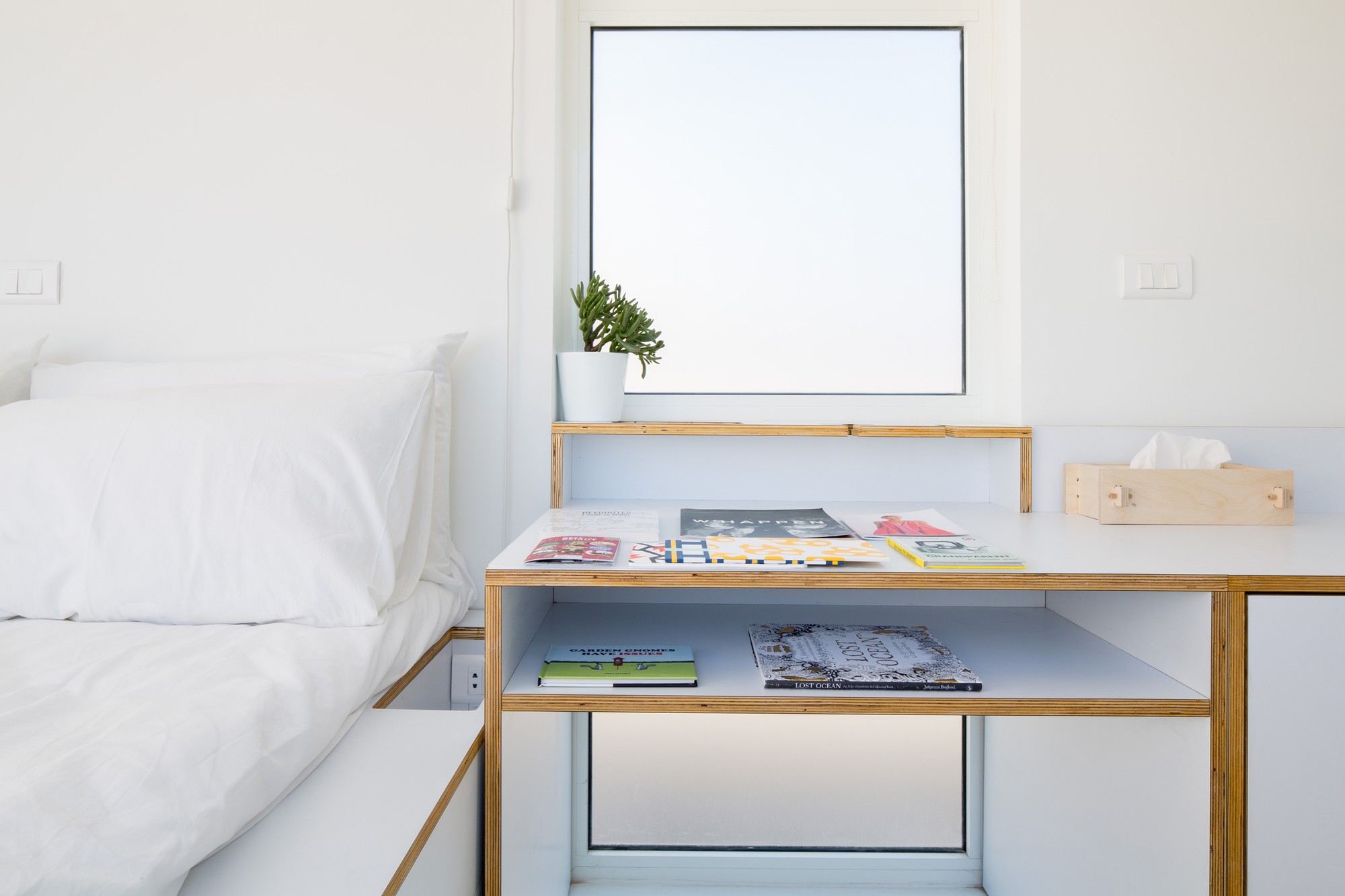 shoe-box-apartment-col_3