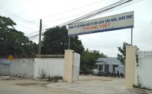 Khánh Hòa: Trường học bị 'hô biến' thành nơi bán hàng phục vụ khách Trung Quốc