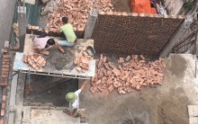 Chuyện lạ giữa Thủ đô: Chính quyền càng đình chỉ, công trình càng xây cao