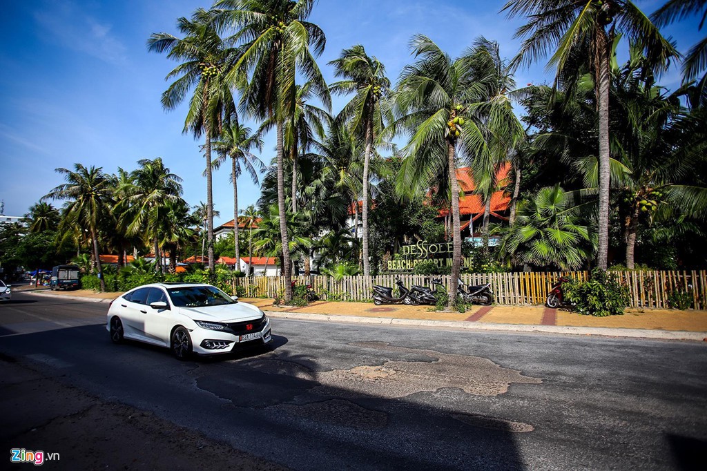 'Thủ đô' resort Mũi Né đối mặt biển xâm thực, rác và quá tải hạ tầng - Ảnh 14. 'Thủ đô' resort Mũi Né đối mặt biển xâm thực, rác và quá tải hạ tầng - Ảnh 14.
