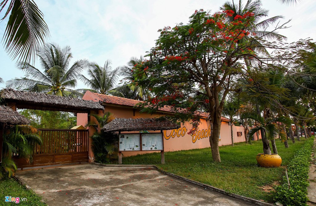 'Thủ đô' resort Mũi Né đối mặt biển xâm thực, rác và quá tải hạ tầng - Ảnh 3. 'Thủ đô' resort Mũi Né đối mặt biển xâm thực, rác và quá tải hạ tầng - Ảnh 3.