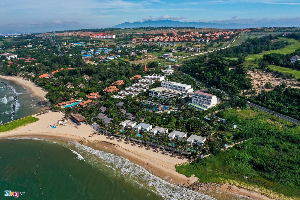 'Thủ đô' resort Mũi Né đối mặt biển xâm thực, rác và quá tải hạ tầng - Ảnh 6. 'Thủ đô' resort Mũi Né đối mặt biển xâm thực, rác và quá tải hạ tầng - Ảnh 6.