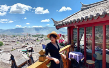 Kinh phí 15 triệu đồng, nên đi Phượng Hoàng hay Lệ Giang cổ trấn?