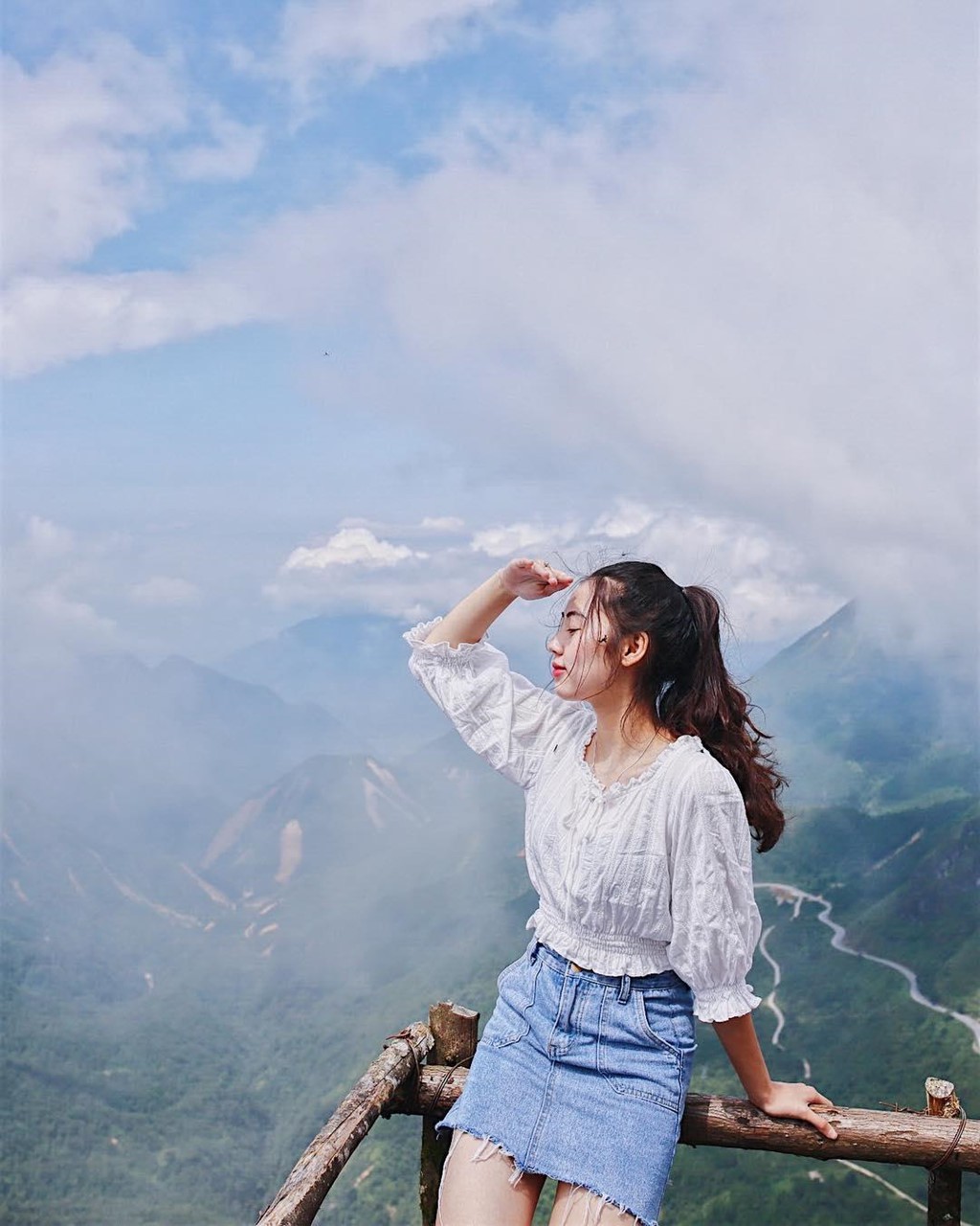 Goc 'song ao' san may dinh dam tren deo O Quy Ho truoc khi bi thao do hinh anh 1 Goc 'song ao' san may dinh dam tren deo O Quy Ho truoc khi bi thao do hinh anh 1
