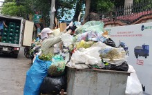 Hà Nội thông báo phân luồng chuyển rác trong thời gian người dân chặn xe vào bãi Nam Sơn