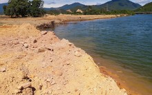 Công ty Trung Nam đổ đất san nền biệt thự dự án Golden Hills chưa có giấy phép