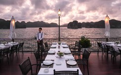 8 trải nghiệm nên thử trên vịnh Lan Hạ