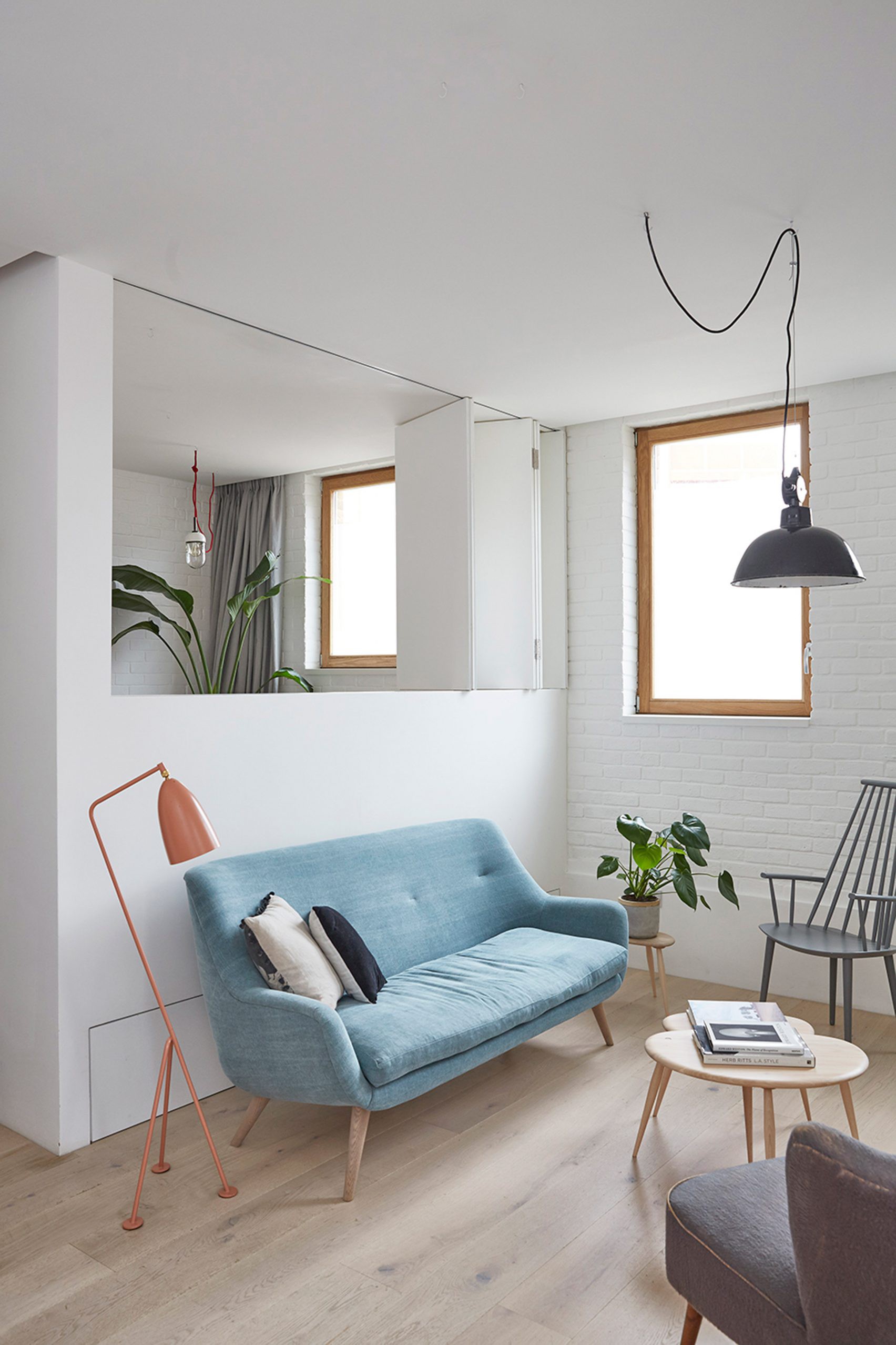 hackney-mews-hutch-design-london-architecture-_dezeen_2364_col_0-1704x2556 hackney-mews-hutch-design-london-architecture-_dezeen_2364_col_0-1704x2556