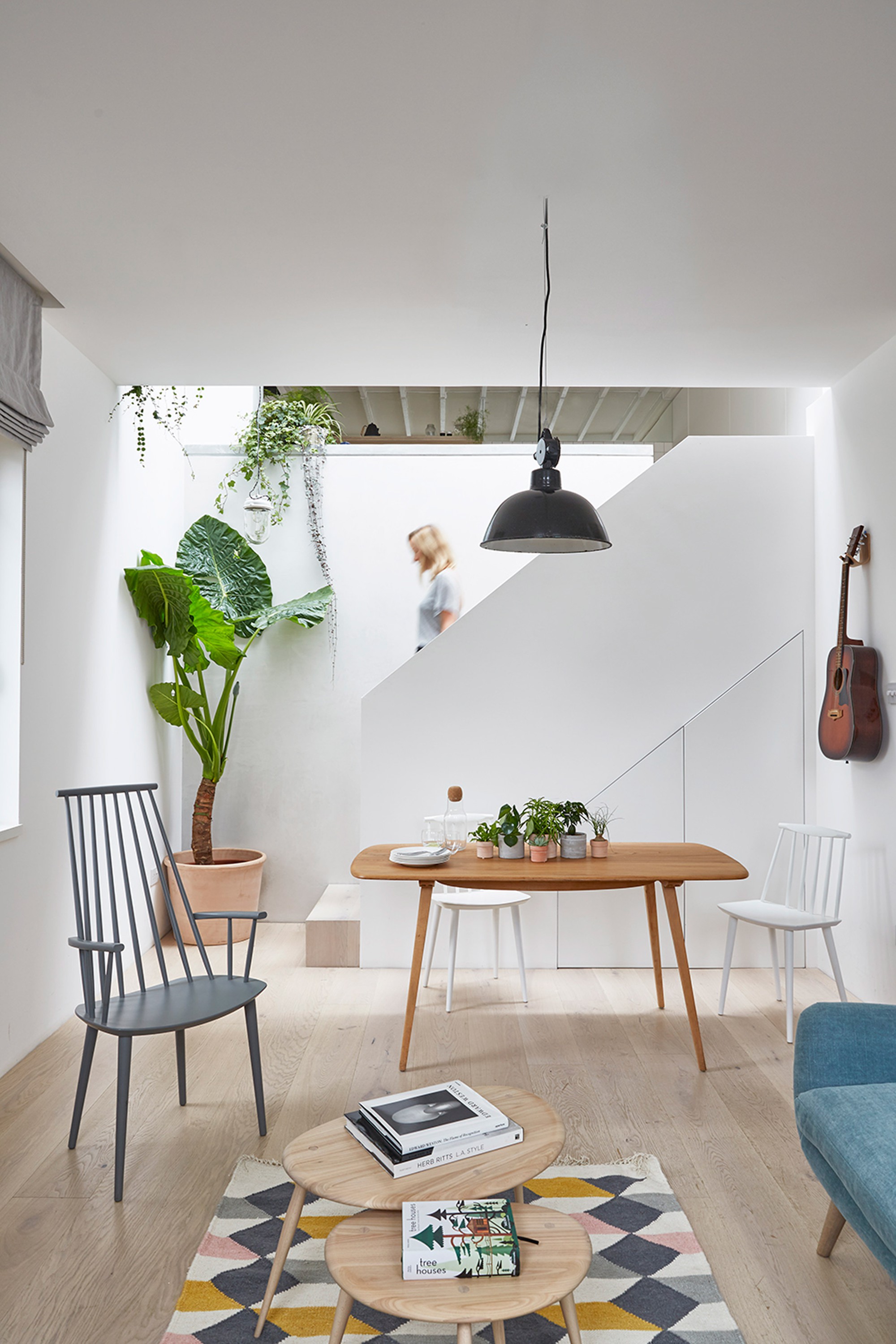 hackney-mews-hutch-design-london-architecture-_dezeen_2364_col_1 hackney-mews-hutch-design-london-architecture-_dezeen_2364_col_1