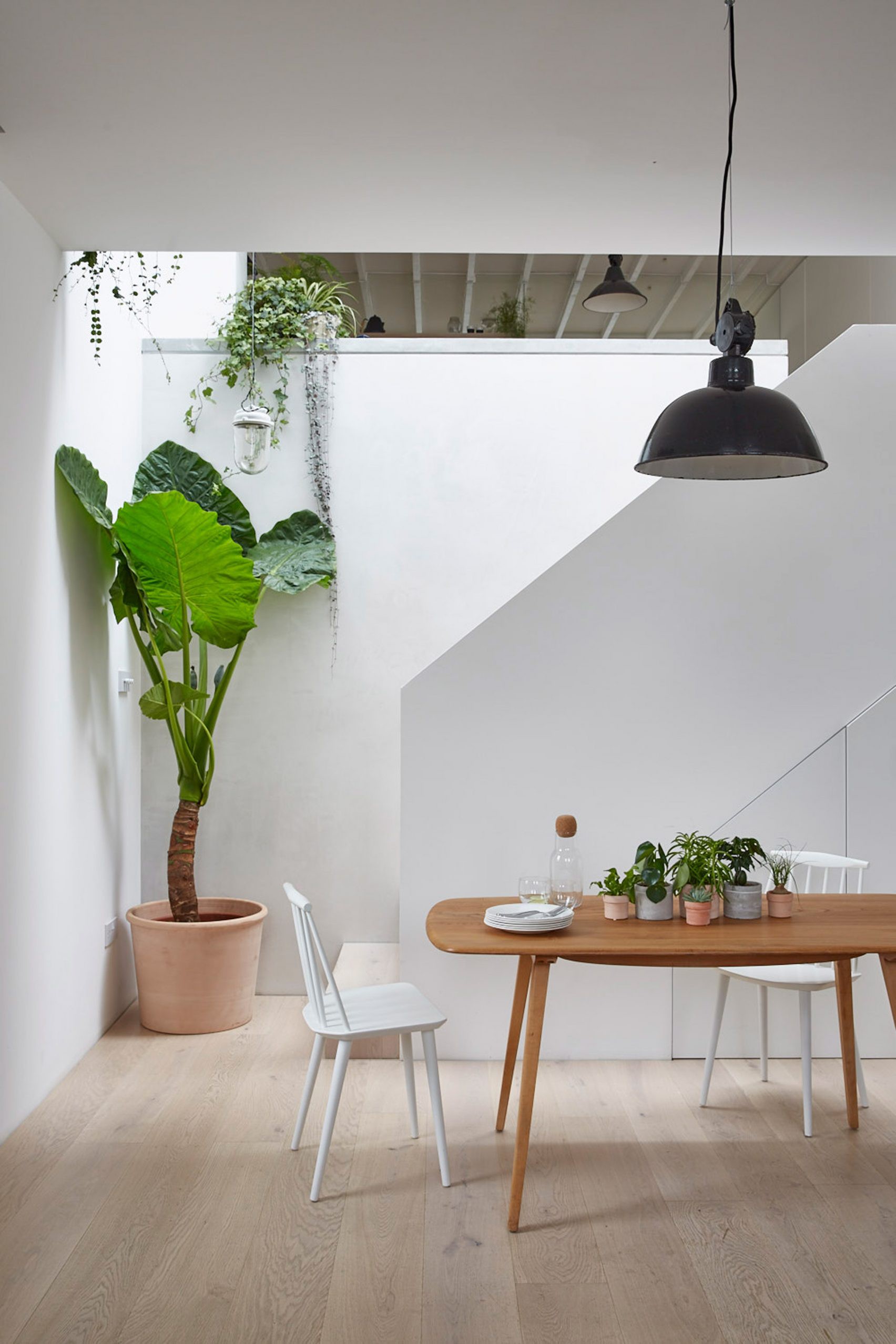 hackney-mews-hutch-design-london-architecture-_dezeen_2364_col_3-1704x2556 hackney-mews-hutch-design-london-architecture-_dezeen_2364_col_3-1704x2556