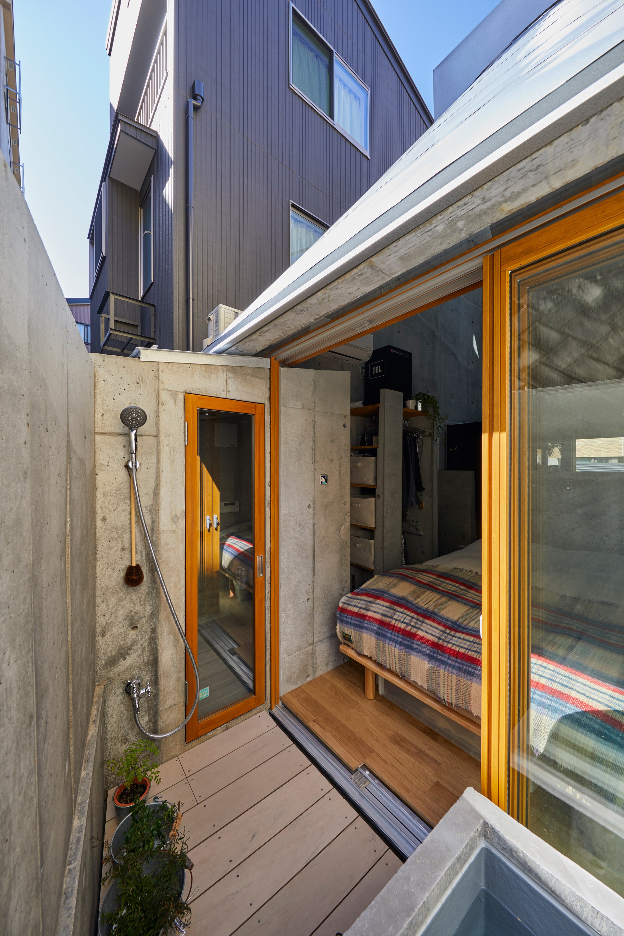 love2-love-2-house-takeshi-hosaka-tokyo-japan_dezeen_2364_col_16