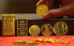 Giá vàng hôm nay 15/7: Đối mặt viễn cảnh tiêu cực