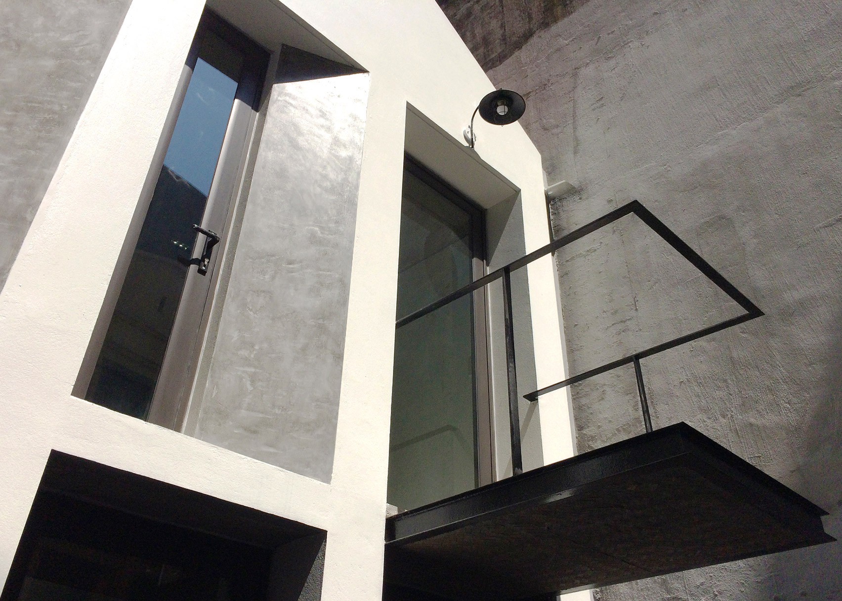 masion-t-hanoi-house-nghia-architect-vietnam-perforated-brick_dezeen_1704_slideshow_0 masion-t-hanoi-house-nghia-architect-vietnam-perforated-brick_dezeen_1704_slideshow_0