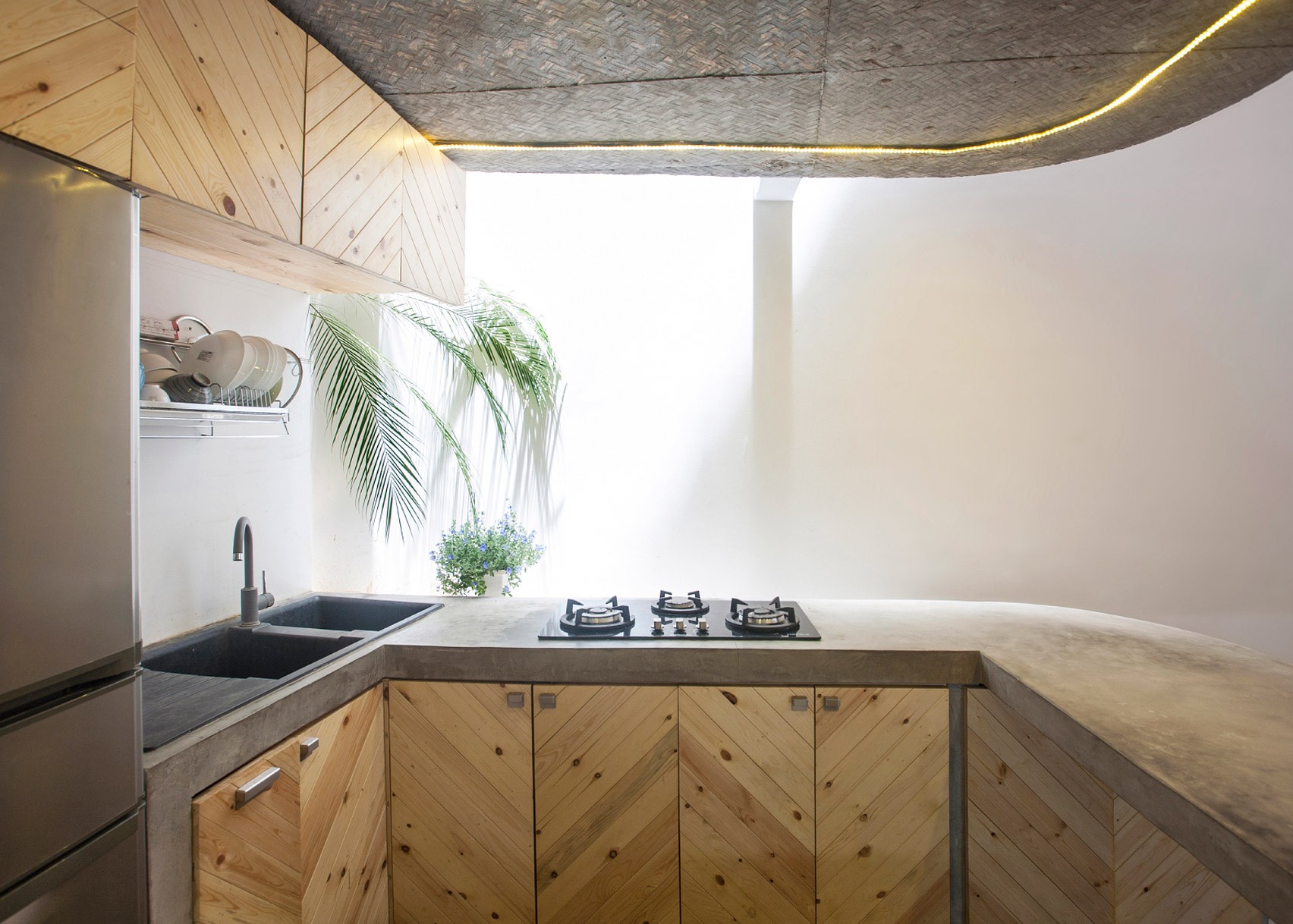 masion-t-hanoi-house-nghia-architect-vietnam-perforated-brick_dezeen_1704_slideshow_7 masion-t-hanoi-house-nghia-architect-vietnam-perforated-brick_dezeen_1704_slideshow_7