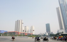 Hà Nội đang làm gì để giải bài toán 'nhiều nhà cao tầng, đường hẹp, giao thông tắc nghẽn'?