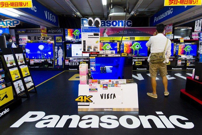 Sony, Panasonic khốn đốn vì chiến tranh thương mại Nhật - Hàn - Ảnh 2. Sony, Panasonic khốn đốn vì chiến tranh thương mại Nhật - Hàn - Ảnh 2.
