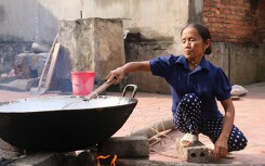 Sự thật về thu nhập ‘khủng’ của bà Tân Vlog