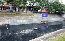 Xả một triệu mét khối nước ở hồ Tây ra sông Tô Lịch khi đang thí điểm xử lí ô nhiễm