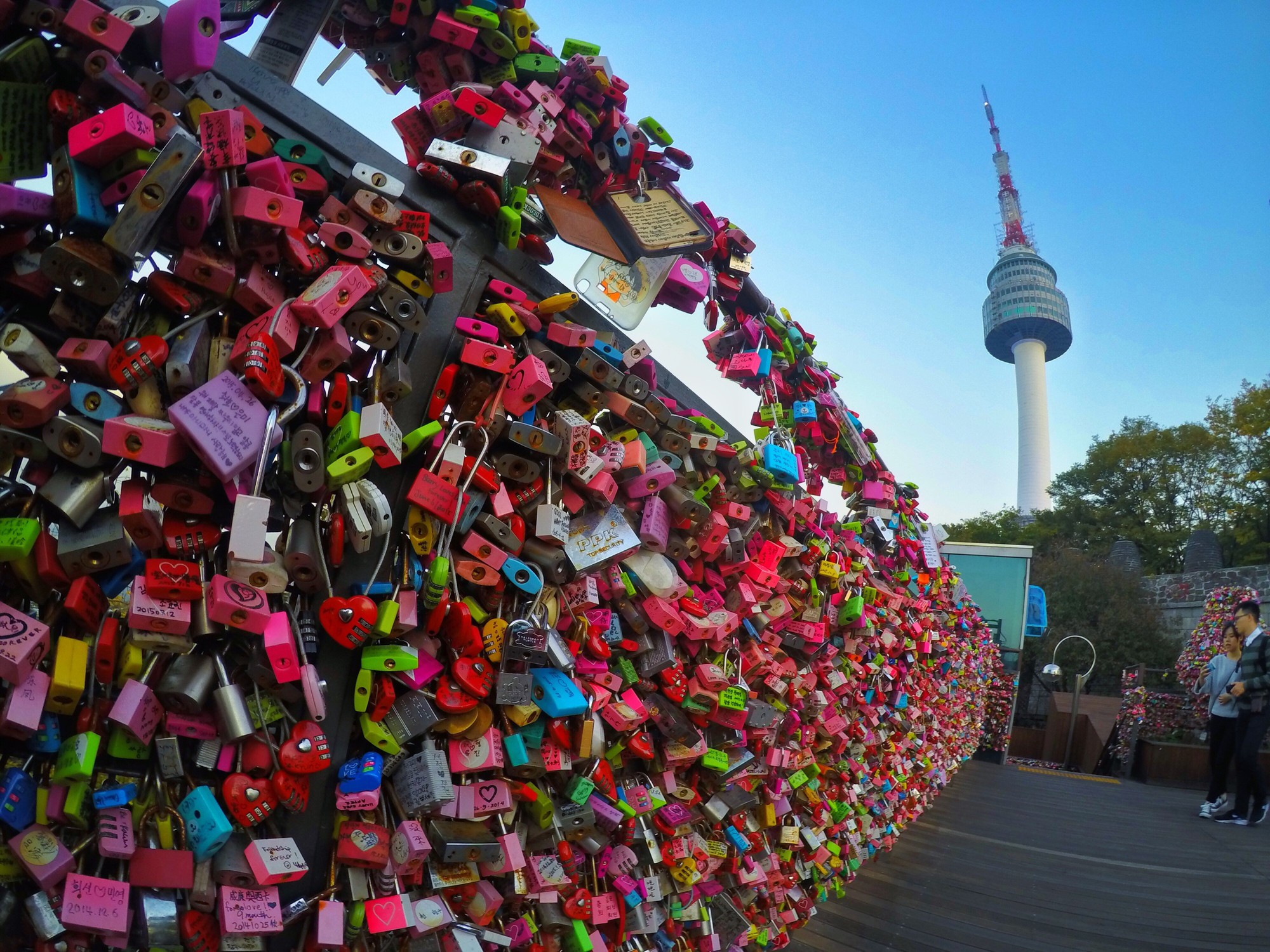 lockoflove_asiaawesometravel lockoflove_asiaawesometravel