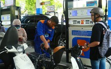 Giá xăng giảm gần 400 đồng/lít từ 15h hôm nay, ngày 1/8/2019