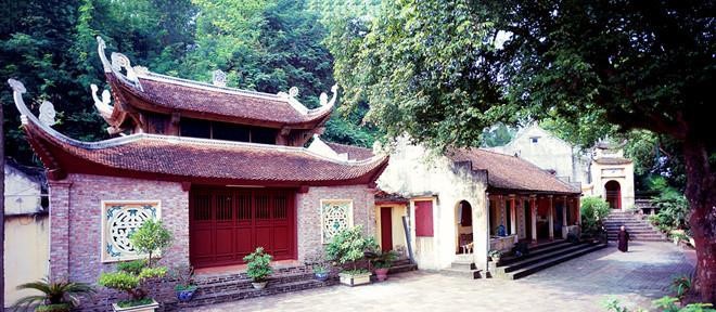 nhung-ngoi-chua-co-khong-nhan-cong-duc-tham-nghiem-gan-ha-noi-1-1952 nhung-ngoi-chua-co-khong-nhan-cong-duc-tham-nghiem-gan-ha-noi-1-1952