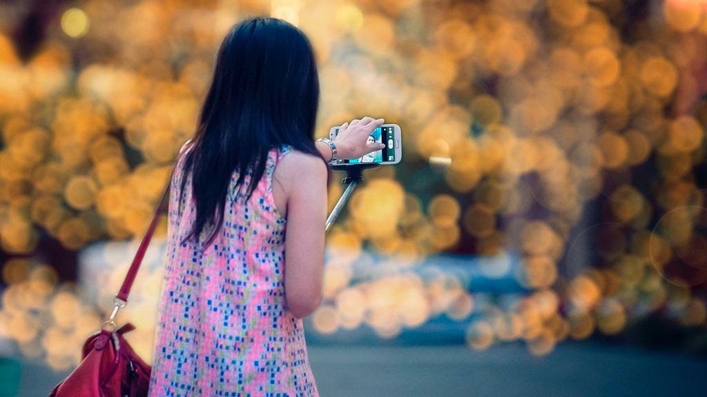 Bạn có biết ai là người đứng sau công nghệ AI trong smartphone Samsung, Huawei, Oppo để giúp bạn chụp ảnh đẹp hơn? - Ảnh 1. Bạn có biết ai là người đứng sau công nghệ AI trong smartphone Samsung, Huawei, Oppo để giúp bạn chụp ảnh đẹp hơn? - Ảnh 1.