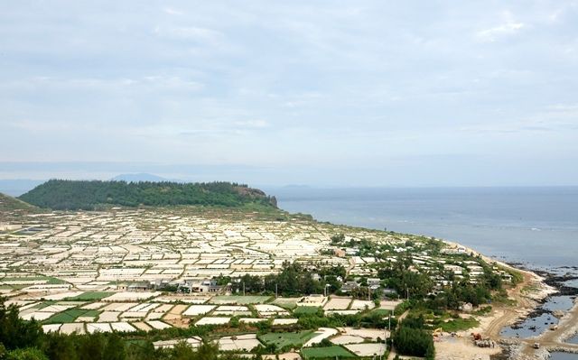 Đảo Lý Sơn: Đất nông nghiệp bị 'thổi giá' gấp 20 - 30 lần - Ảnh 2. Đảo Lý Sơn: Đất nông nghiệp bị 'thổi giá' gấp 20 - 30 lần - Ảnh 2.