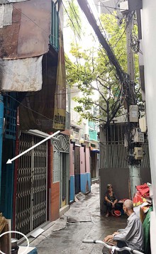 Cảnh khó tin trong căn nhà 7,5 m2, cao 2,5 tầng ở Sài Gòn