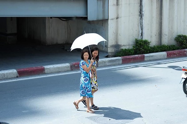 Thời tiết 3 ngày tới, Hà Nội nóng như nung - Ảnh 1. Thời tiết 3 ngày tới, Hà Nội nóng như nung - Ảnh 1.
