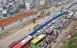 Bộ trưởng GTVT yêu cầu thu hẹp rào chắn, chống tắc đường Phạm Văn Đồng