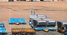 Ấn tượng 'nhớ mãi' của vợ chồng du khách Anh ở sân bay Tân Sơn Nhất