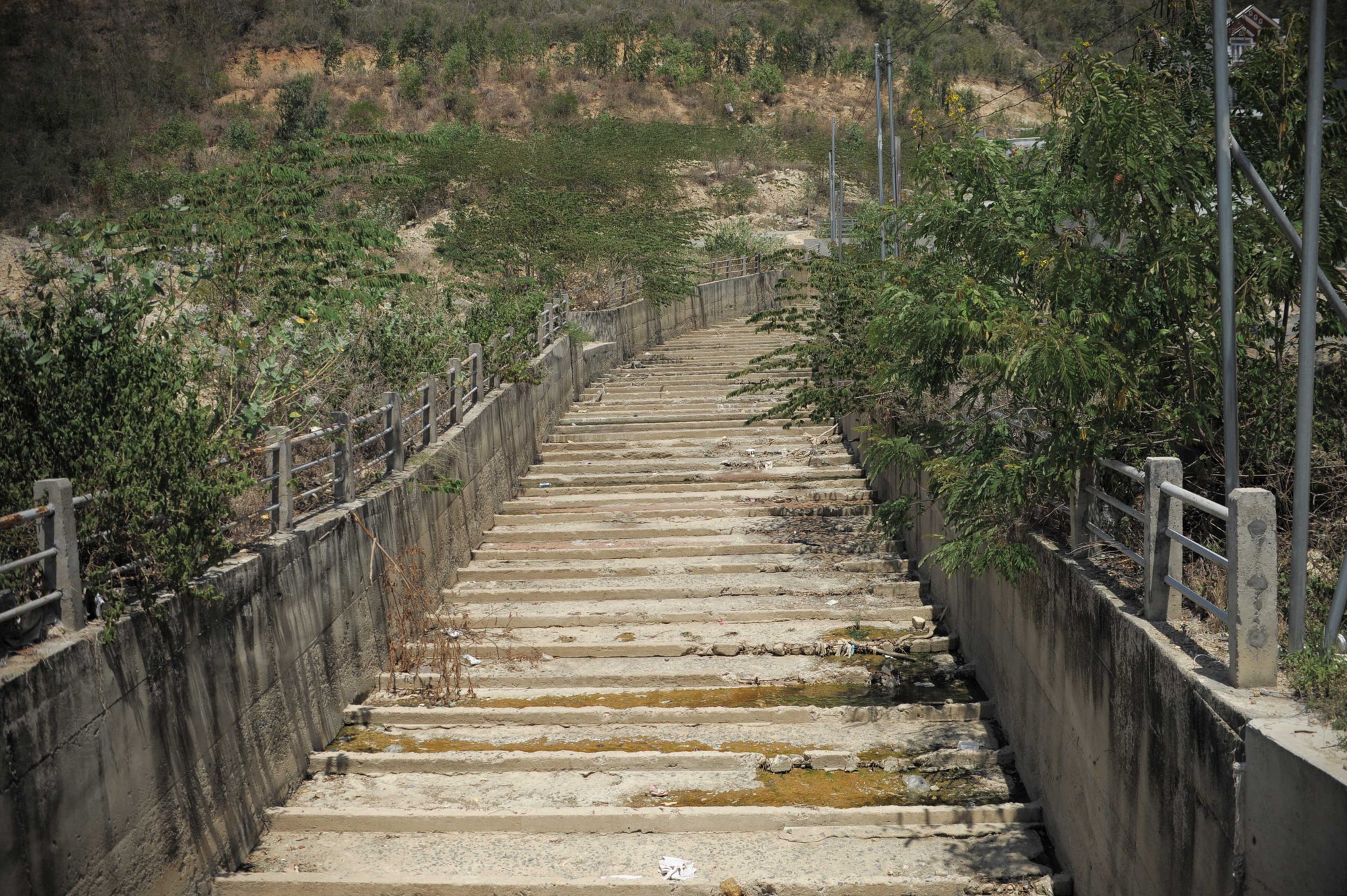 mương thoát lũ (15) mương thoát lũ (15)