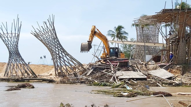 Đoạn bờ biển Phú Quốc tan hoang sau hai trận ngập lịch sử - Ảnh 12. Đoạn bờ biển Phú Quốc tan hoang sau hai trận ngập lịch sử - Ảnh 12.