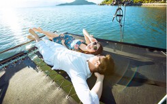 Cặp đôi mới cưới có nên hưởng tuần trăng mật theo tour?