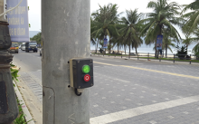 Đà Nẵng thí điểm đèn tín hiệu cho người đi bộ 'xin' qua đường xuống biển