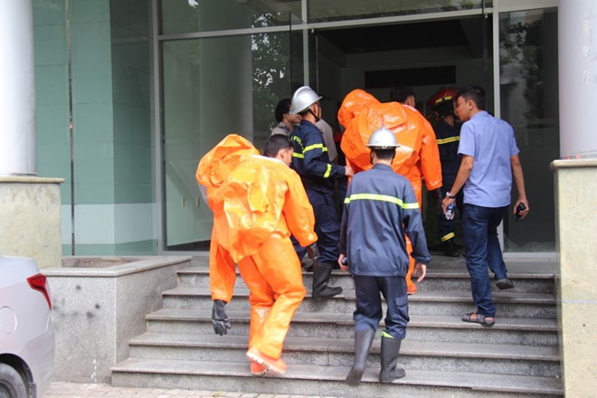 TP.HCM: Cưỡng chế, giao Bệnh viện đa khoa Phú Thọ cho bên mua trúng đấu giá - Ảnh 2. TP.HCM: Cưỡng chế, giao Bệnh viện đa khoa Phú Thọ cho bên mua trúng đấu giá - Ảnh 2.