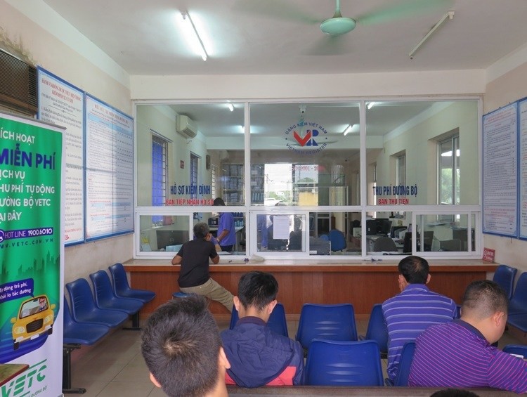 Cục Đăng kiểm Việt Nam: Nhiều người lầm tưởng bỏ thu phí sử dụng đường bộ - Ảnh 1.