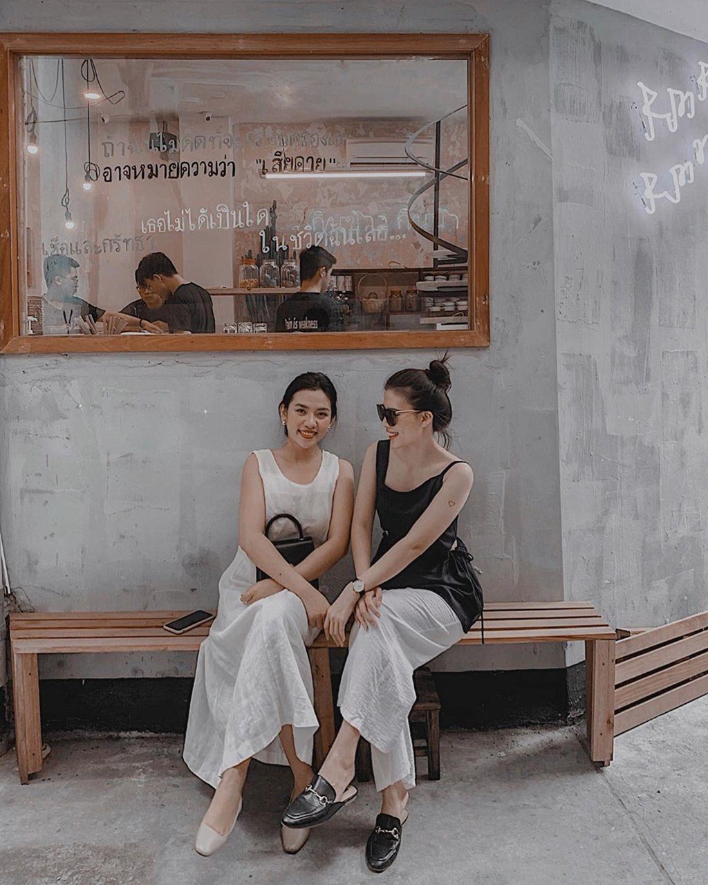 San lung 7 mat tien 'song ao' mien phi hut gioi tre o TP.HCM hinh anh 15 