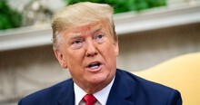 Trump gọi điện cho CEO của 3 ngân hàng lớn nhất nước Mỹ sau khi chứng khoán lao dốc