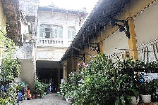 Cận cảnh biệt thự cổ 35 triệu đô quây tôn ở Sài Gòn - Ảnh 3. Cận cảnh biệt thự cổ 35 triệu đô quây tôn ở Sài Gòn - Ảnh 3.