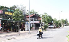Lập dự án 'đường chồng đường' để thu hồi, bán đấu giá đất của dân?