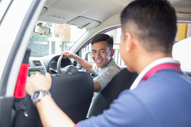 Chê cước thấp, tài xế Grabcar lạnh lùng bỏ phụ nữ và 3 đứa trẻ giữa đường trời mưa - Ảnh 2. Chê cước thấp, tài xế Grabcar lạnh lùng bỏ phụ nữ và 3 đứa trẻ giữa đường trời mưa - Ảnh 2.
