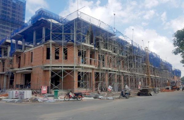 Nhiều dự án bị 'tuýt còi' vì vướng quĩ đất công xen kẽ - Ảnh 1. Nhiều dự án bị 'tuýt còi' vì vướng quĩ đất công xen kẽ - Ảnh 1.