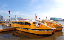 Rủ nhau thu cả thành phố vào tầm mắt với trải nghiệm buýt sông Sài Gòn