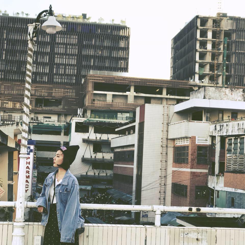Goc-Hong-Kong-ben-hong-Cho-Da-Lat-12
